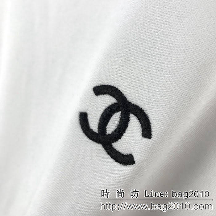 CHANEL香奈兒 小香中古系列 18秋冬新款 紅黑白拼接 背後刺繡字母衛衣 情侶款 ydi1474